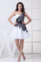 Robe de cocktail Simple A-ligne mini Manche Asymétrique Couvert de Dentelle - Page 1
