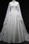 Robe de mariée a ligne Perler Sans Manches Cérémonial Traîne chapelle - Page 1