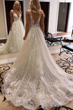 Robe de mariée Col en V Foncé Drapé aligne Tulle Salle Traîne Courte