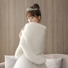 Robe de mariée imitation châle fourrure matelassée manteau chaud