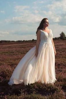 Robe de mariée aligne Elégant Longueur au sol Appliquer Sans Manches