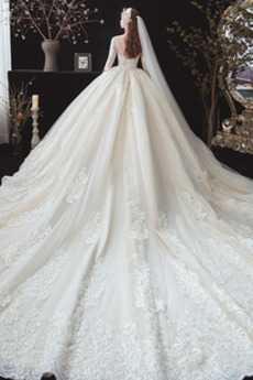 Robe de mariée Luxueux Naturel taille Col en V Foncé Couvert de Dentelle