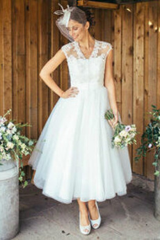 Robe de mariée Simple aligne Col en V Décalcomanie Fermeture éclair