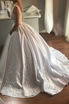 Robe de mariage Hiver Perle A-ligne Manquant Dentelle Traîne Longue