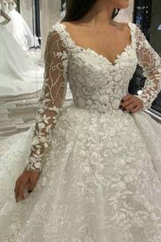 Robe de mariée Luxueux Naturel taille Perle Cathédrale Col en V Foncé