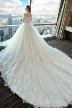 Robe de mariée Manche Courte Soie Couvert de Dentelle Chaussez