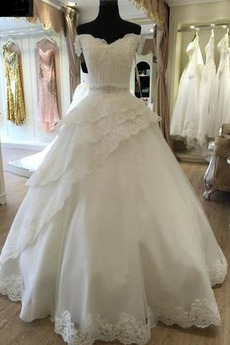 Robe de mariée Vintage Train de balayage A-ligne col coeur Manche Courte