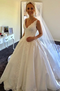 Robe de mariée Perle Printemps Dentelle Col en V Traîne Moyenne