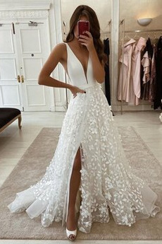 Robe de mariée Dentelle Train de balayage Col en V Foncé Fourchure Frontale