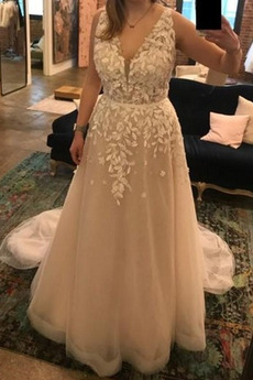 Robe de mariage Décalcomanie Eglise aligne Col en V Foncé Laçage