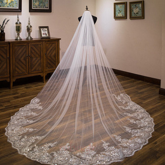 Accessoires de mariage voile de fuite de mariée voile avec peigne à cheveux voile de dentelle à paillettes de 3 mètres de long - Page 1