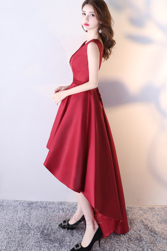 Robe de bal Formelle Froid Haut Bas Satin Asymétrique Ballon - Page 3