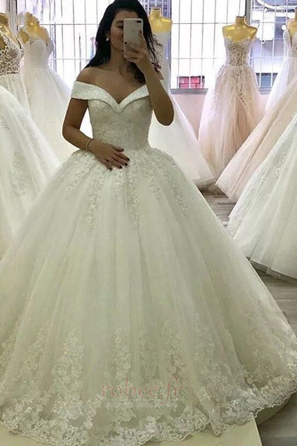 Robe de mariée Printemps Laçage Fourreau Avec Bijoux Cérémonial - Page 1