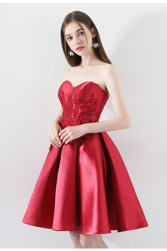 Robe de cocktail A-ligne Ballon Glamour Chaussez Naturel taille - Page 3