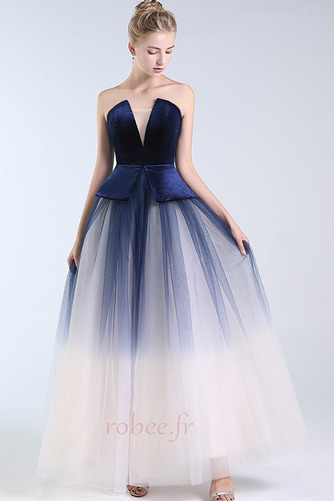 Robe de bal Laçage Sans Manches Velours Col en V Foncé Dent de scie - Page 1