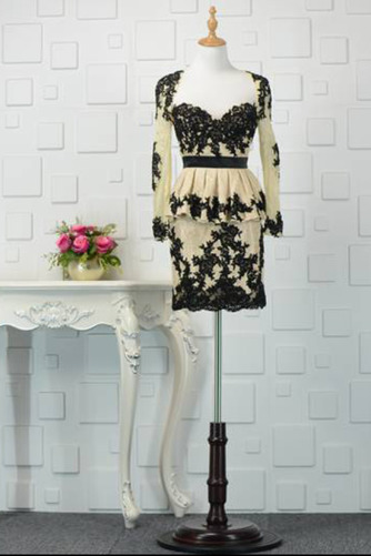 Robe mères Manche Longue Trou De Serrure Couvert de Dentelle - Page 1