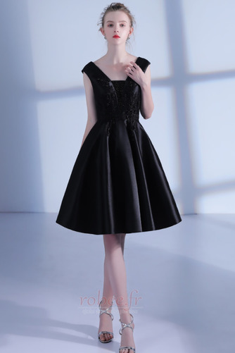 Robe de cocktail aligne Elégant Soie Norme Naturel taille Longueur de genou - Page 1