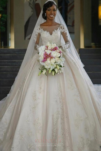 Robe de mariée Train de balayage Manche Aérienne Rosée épaule - Page 1