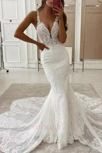 Robe de mariage Eglise Longue Près du corps Couvert de Dentelle - Page 1