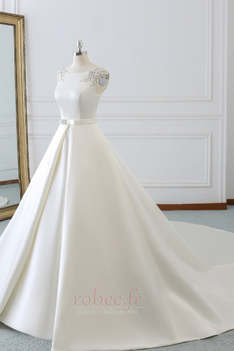 Robe de mariée Col Bateau Lacez vers le haut Train de balayage - Page 2