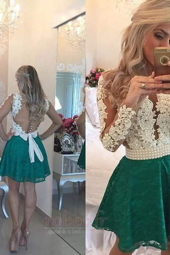 Robe de cocktail Naturel taille Col en V Foncé Poire Couvert de Dentelle - Page 2