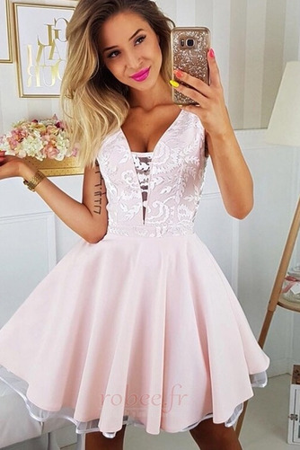 Robe de cocktail Col en V Couvert de Dentelle A-ligne Sans Manches - Page 1
