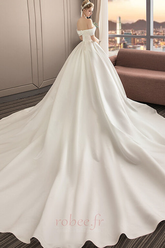 Robe de mariée Manche Courte A-ligne Simple Fourreau pli Traîne Royal - Page 2