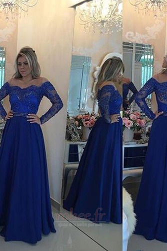 Robe de soirée A-ligne Satin Haut Bas Perle Col Bateau Manche Aérienne - Page 2