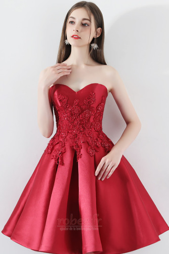 Robe de cocktail A-ligne Ballon Glamour Chaussez Naturel taille - Page 4